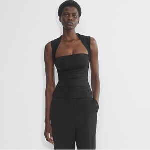 NWOT Aritzia Contour Flourish Top